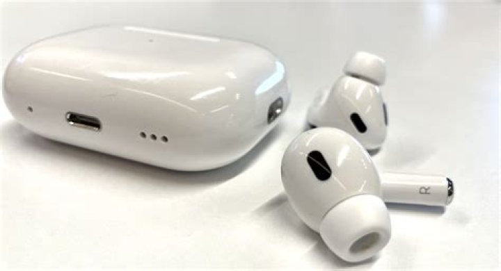 AirPods Pro side view