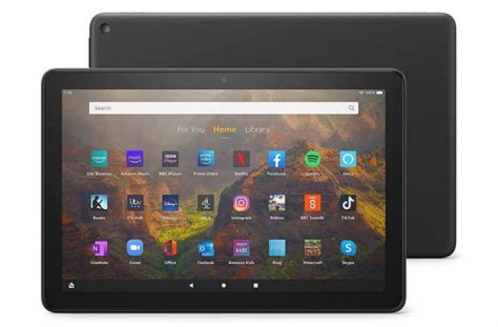 Amazon Fire HD 10 (2021) in hand