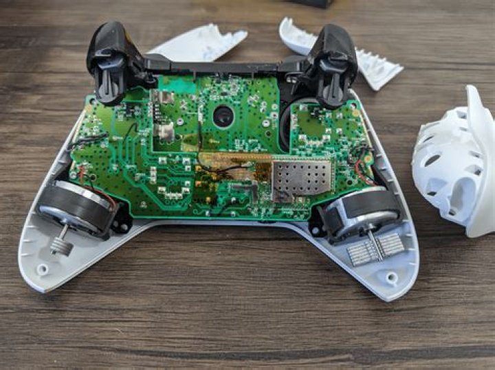 An Xbox One controller