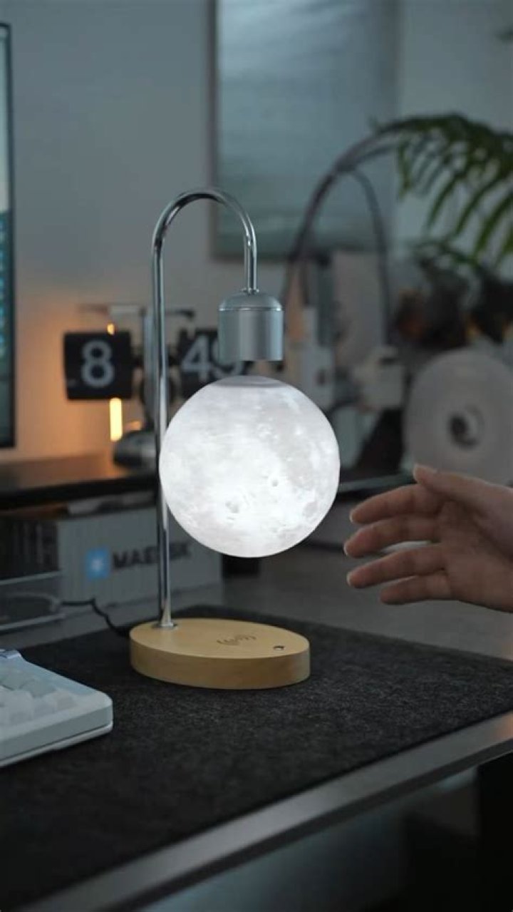 Floatidea Magnetic Levitating Lamp Lifestyle