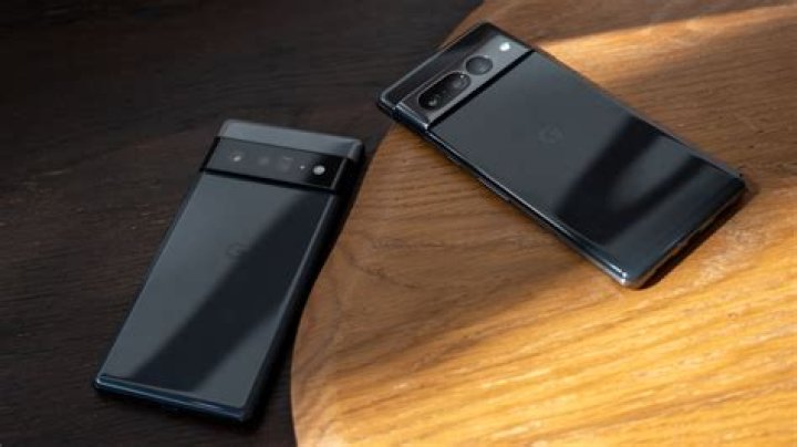 Pixel 6 Pro showing clear photo of moving cars